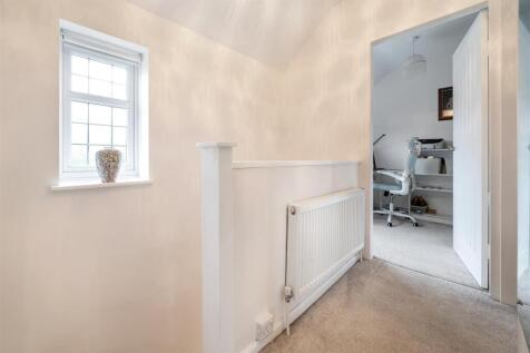4 New Road, Maidford