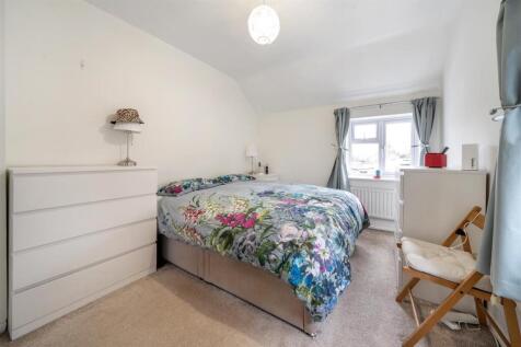 4 New Road, Maidford