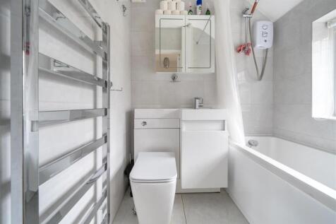 4 New Road, Maidford