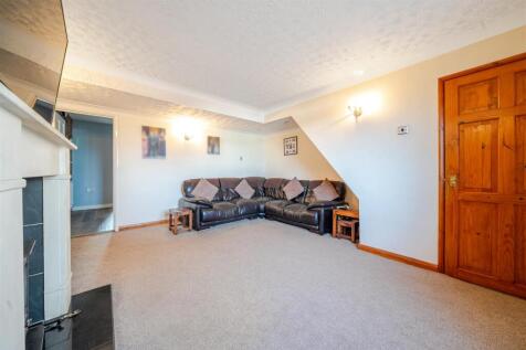 77 High Street, Astcote