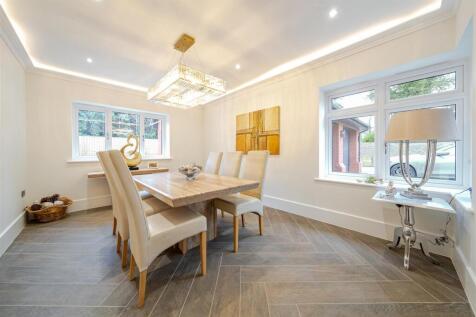 8 Towcester Road, Silverstone
