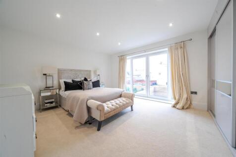 8 Towcester Road, Silverstone