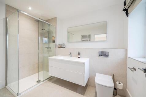 8 Towcester Road, Silverstone
