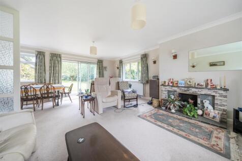 39 High Street, Whittlebury