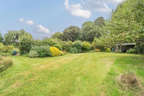 39 High Street, Whittlebury