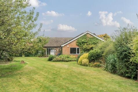 39 High Street, Whittlebury