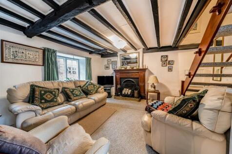 42 High Street, Blisworth