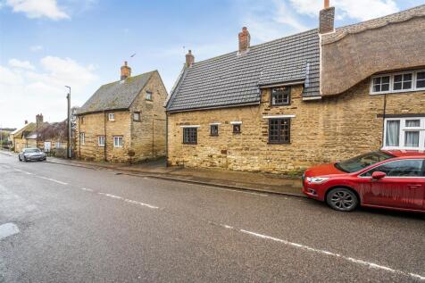 42 High Street, Blisworth