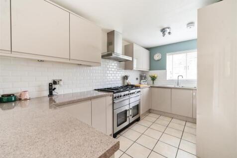 12, Herbert Gardens Towcester
