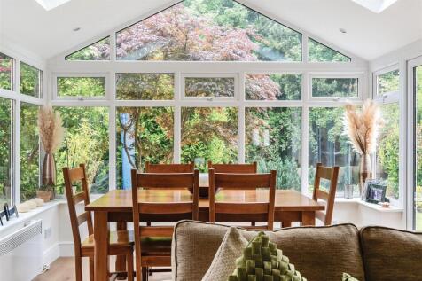 12, Herbert Gardens Towcester