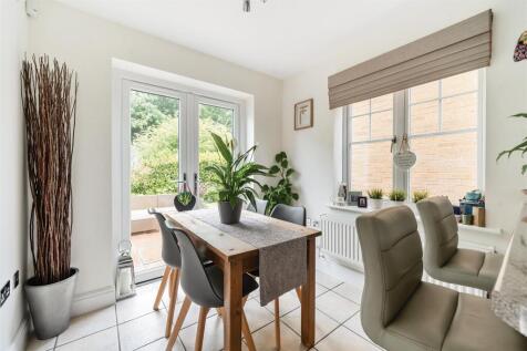 12, Herbert Gardens Towcester