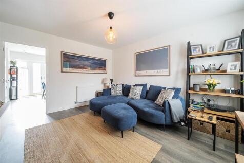 114 Redcar Road, Towcester