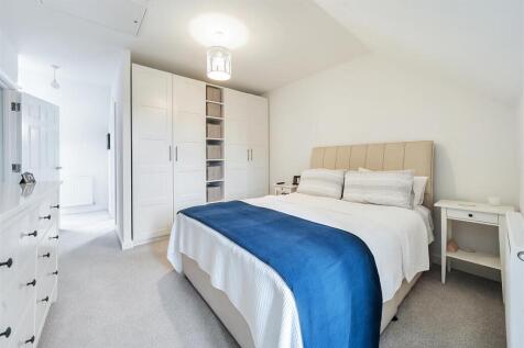 114 Redcar Road, Towcester