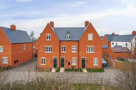 114 Redcar Road, Towcester