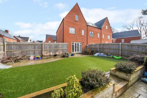 4 Sedgefield Drive, Towcester