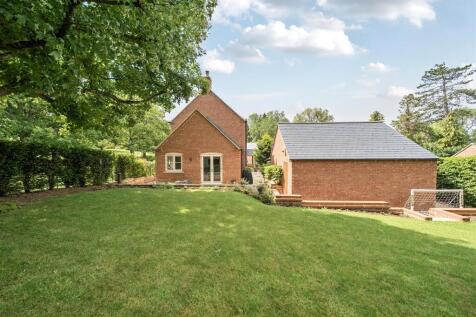 16 Earls Farm Way, Towcester (12).JPG