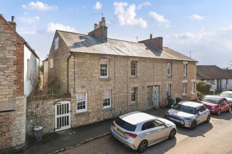 12 Park Road, Sherington