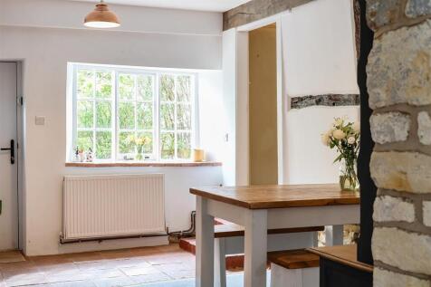 Pear Tree Cottage, 12 Blakesley Hill Greens Norton