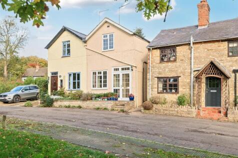 4 The Green, Lois Weeden NEW (17).jpg