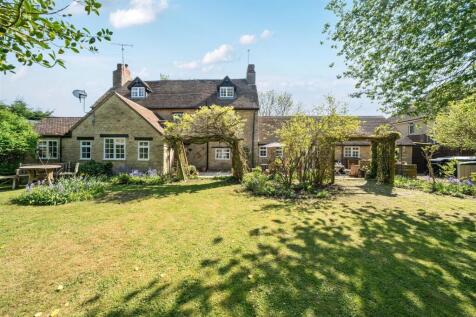 Rectory Cottage, 21 Hartwell Road, Aston (3).jpg