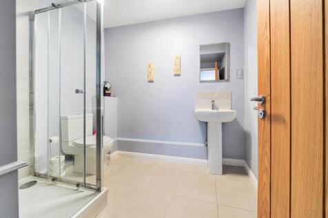 Flat 4, 10 High Street, Gayton