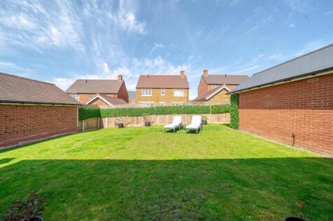 32 Tanters Road, Towcester