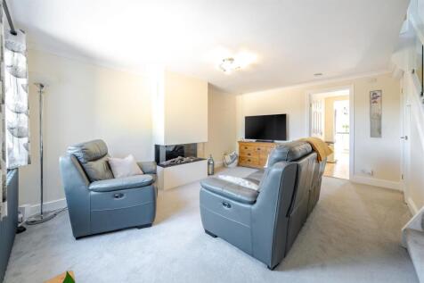 Duncton House, Bugbrooke Road, Gayton