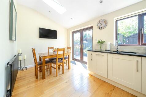 Duncton House, Bugbrooke Road, Gayton