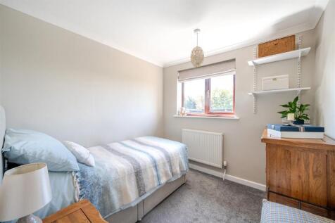 Duncton House, Bugbrooke Road, Gayton