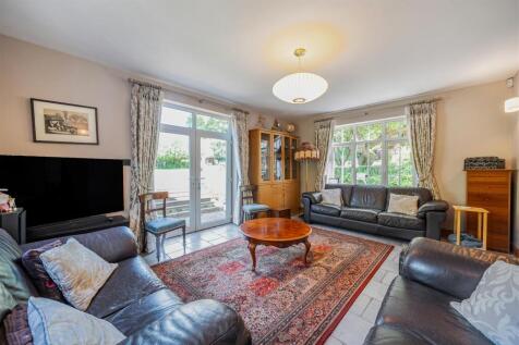 1 Showsley Road, Showsley