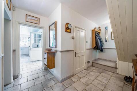 1 Showsley Road, Showsley