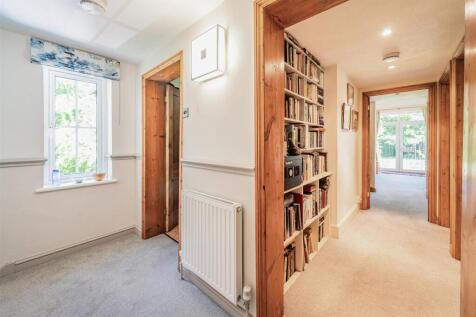 1 Showsley Road, Showsley