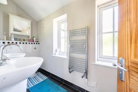 1 Showsley Road, Showsley