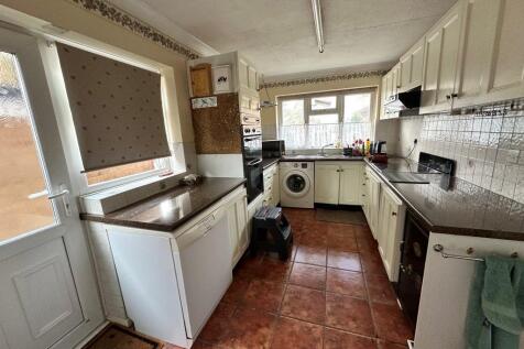4 Home Close, Greens Norton (6).jpg