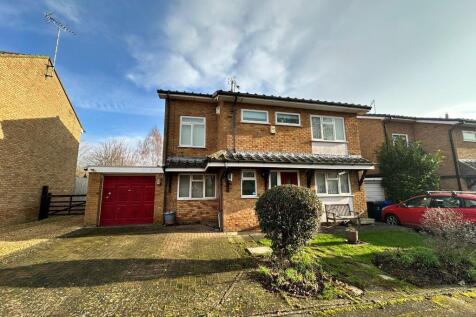 4 Home Close, Greens Norton (19).jpg