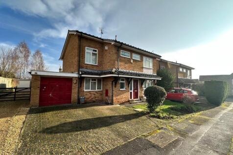 4 Home Close, Greens Norton (20).jpg