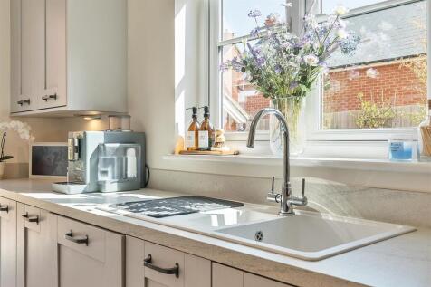 2 Tollgate Close, Towcester (21).jpg