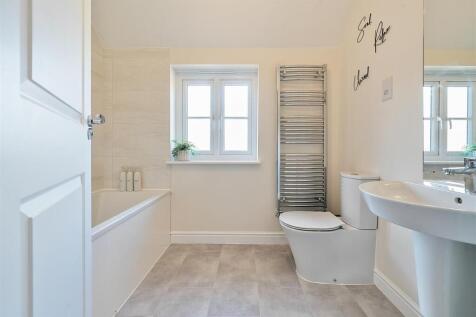 2 Tollgate Close, Towcester (30).jpg