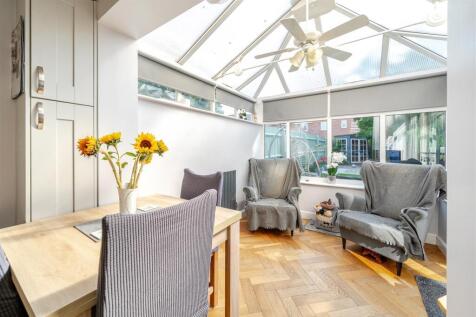 64 Clare Crescent, Towcester