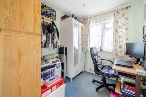 64 Clare Crescent, Towcester