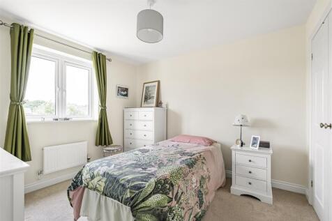 12 Senna Drive, Towcester (39).JPG