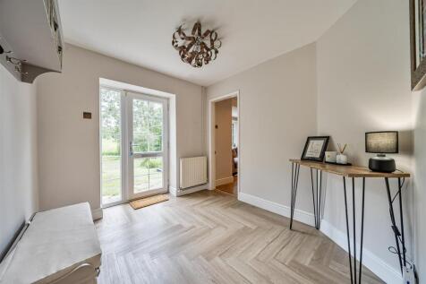 White Rose Farmhouse, Potterpury Lodge, Potterspur