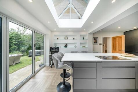 White Rose Farmhouse, Potterpury Lodge, Potterspur