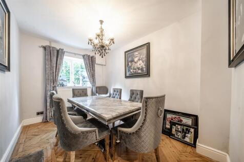 White Rose Farmhouse, Potterpury Lodge, Potterspur