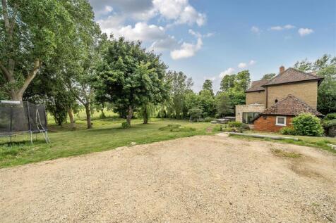 White Rose Farmhouse, Potterpury Lodge, Potterspur