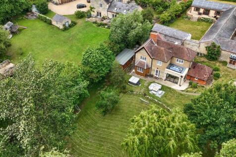 White Rose Farmhouse, Potterspury Lodge (dr) (1).j