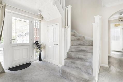 19 Brook Lane