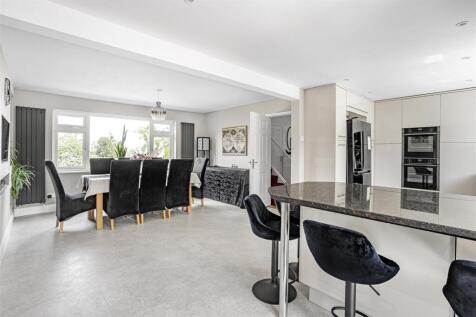 Langleys, 6 Deans Row, Gayton