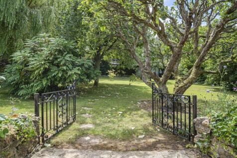 Langleys, 6 Deans Row, Gayton