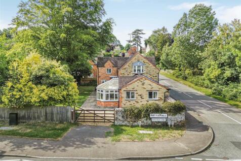 Vale Cottage, 4 Butcher Lane, Pattishall (42).jpg
